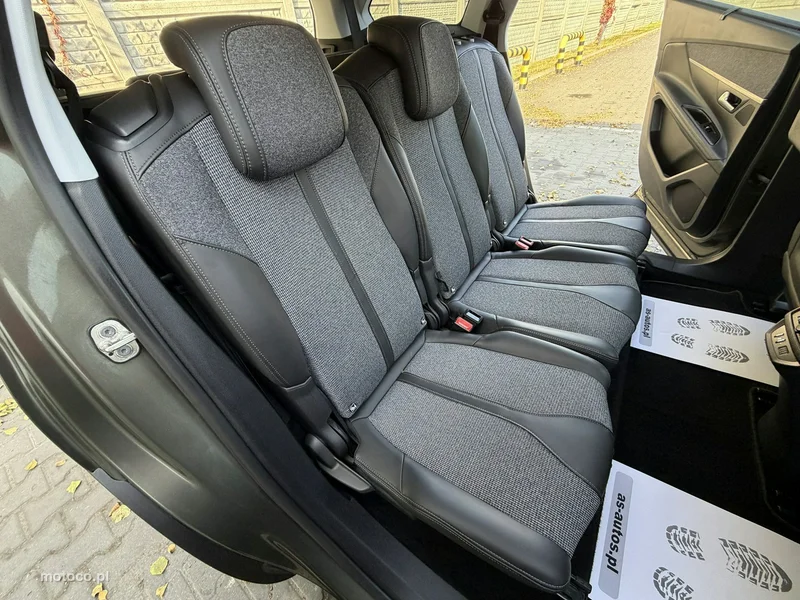 Peugeot 5008 15