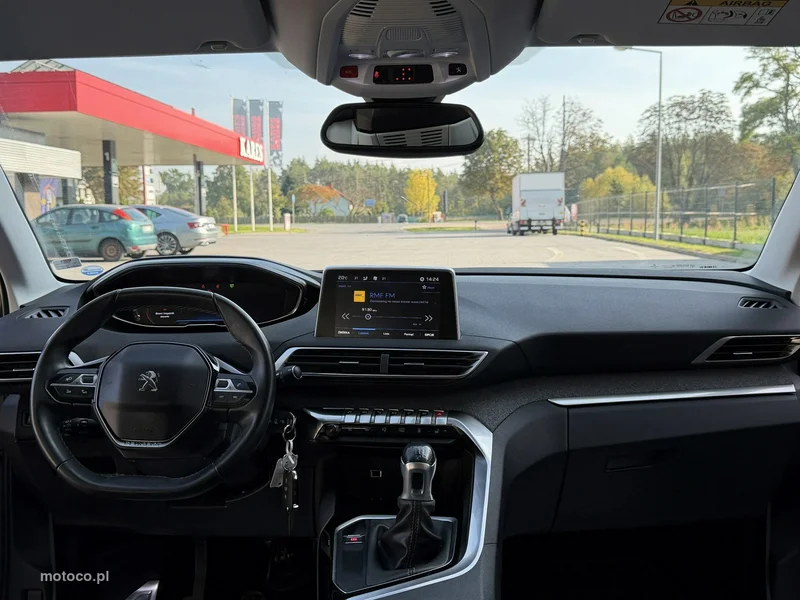 Peugeot 5008 6