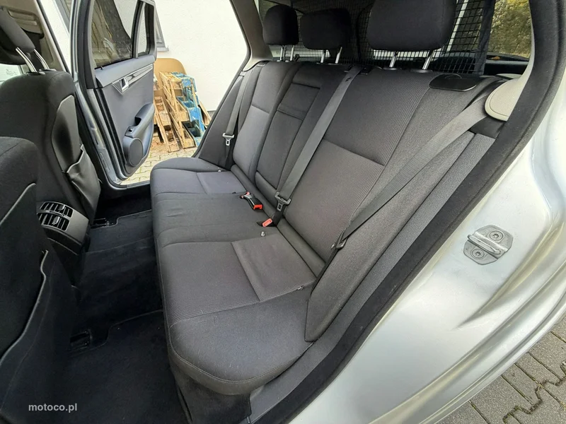 Mercedes-Benz Klasa C W204 C 200 13