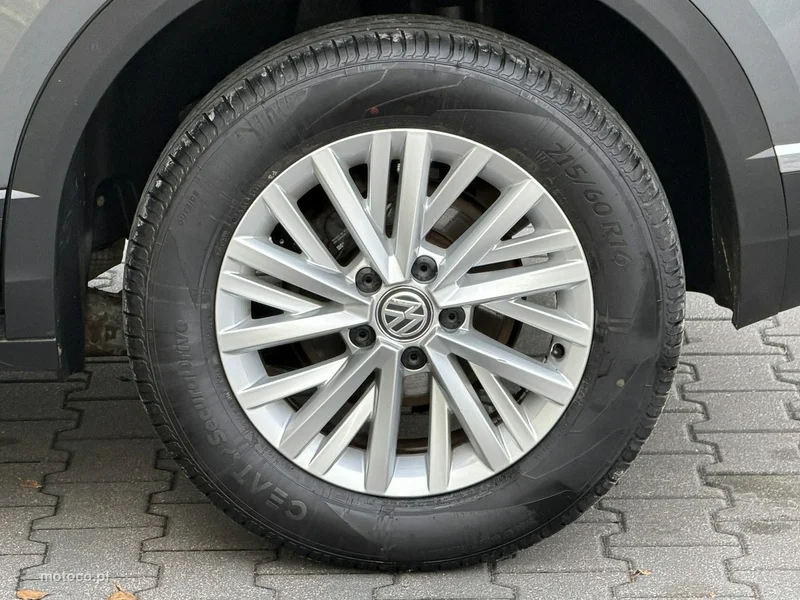 Volkswagen T-Roc A1 13