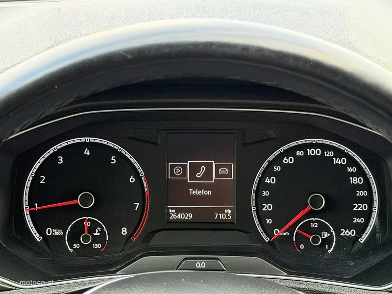 Volkswagen T-Roc A1 57