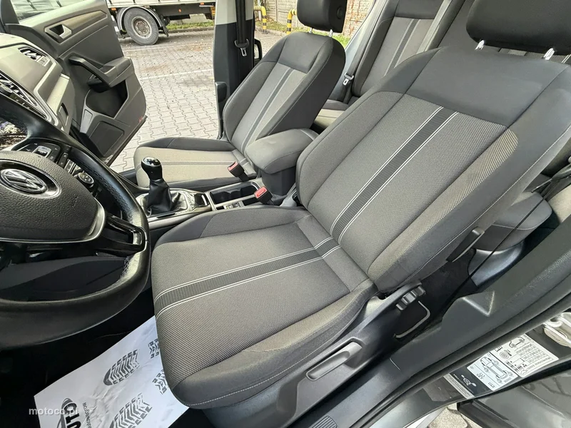 Volkswagen T-Roc A1 10