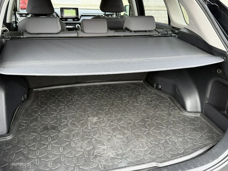 Toyota RAV 4 XA50 12