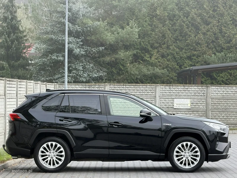 Toyota RAV 4 XA50 32