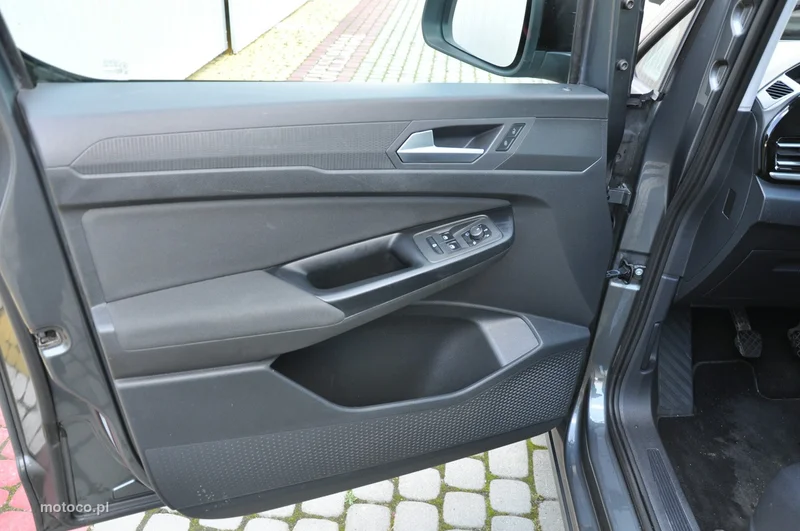 Ford Tourneo Connect 9