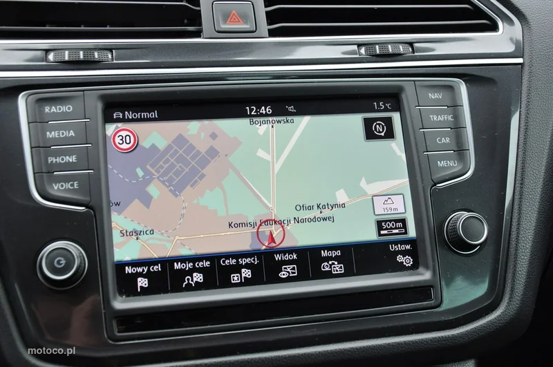 Volkswagen Tiguan AD 15