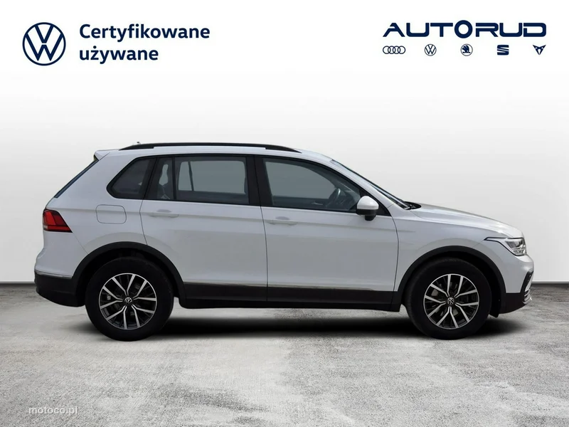 Volkswagen Tiguan AD 8