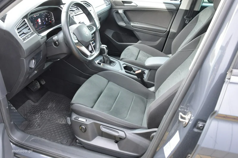 Volkswagen Tiguan AD 10