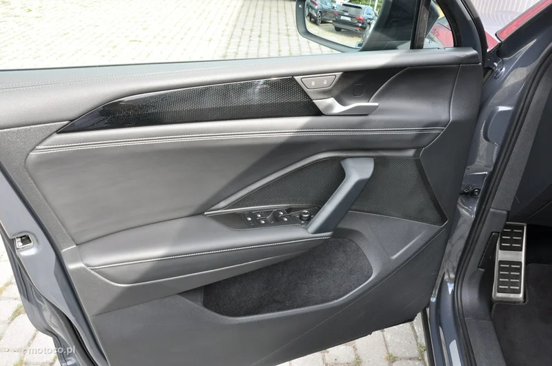Volkswagen Tiguan III 10
