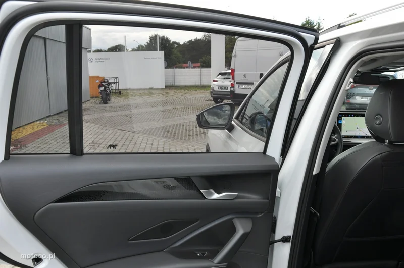 Volkswagen Tiguan III 38
