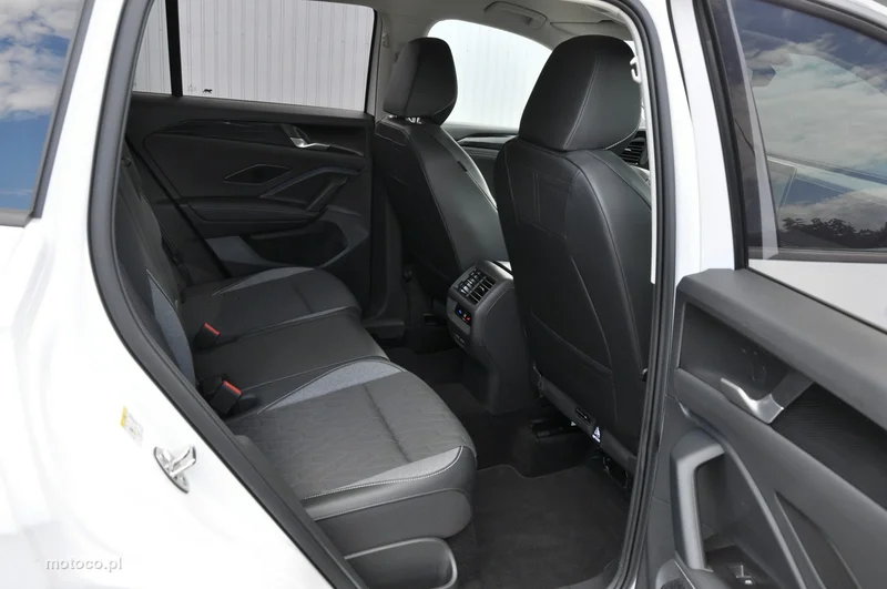 Volkswagen Tiguan III 43