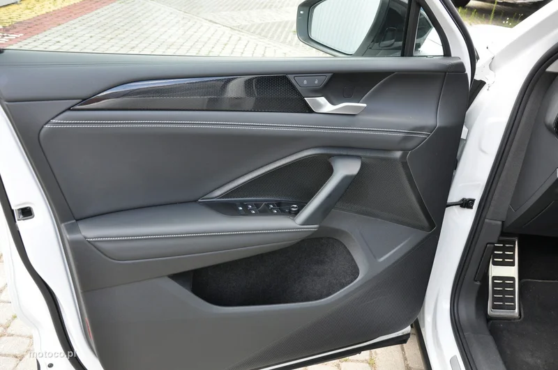 Volkswagen Tiguan III 10