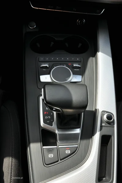 Audi A4 B9 20