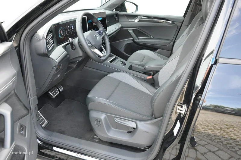 Volkswagen Tiguan III 10