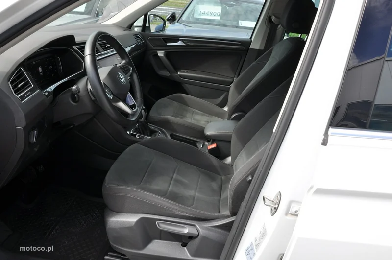 Volkswagen Tiguan AD 10