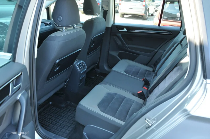 Volkswagen Golf Sportsvan VII 19