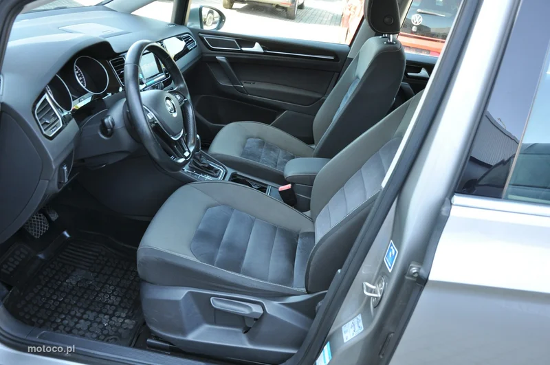 Volkswagen Golf Sportsvan VII 10