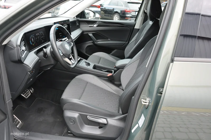 Volkswagen Tiguan III 10
