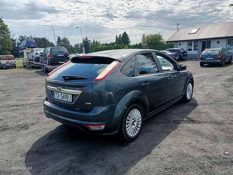 Ford Focus II 4