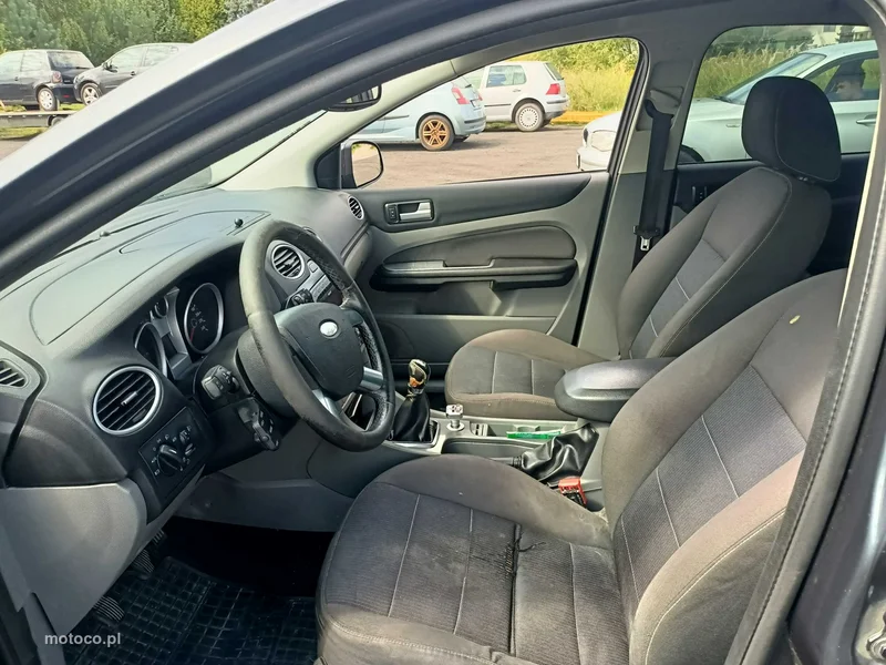 Ford Focus II 5