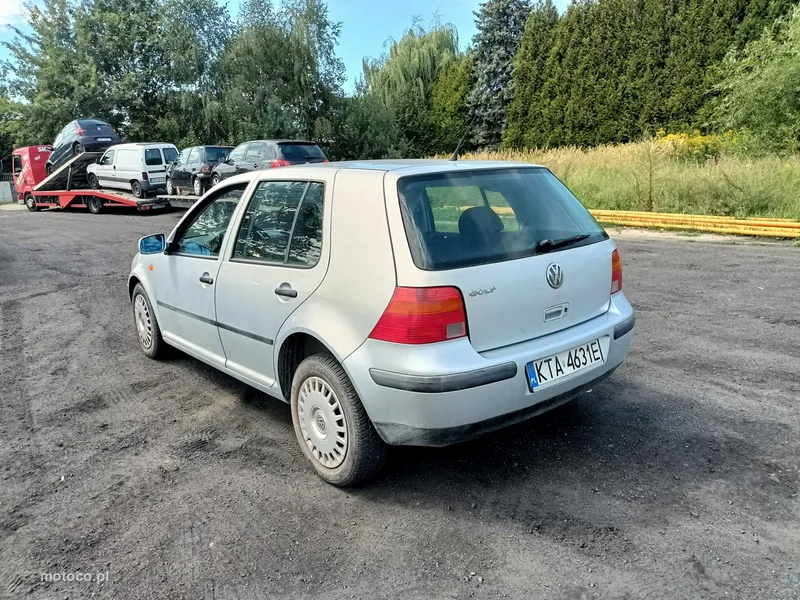 Volkswagen Golf IV 3