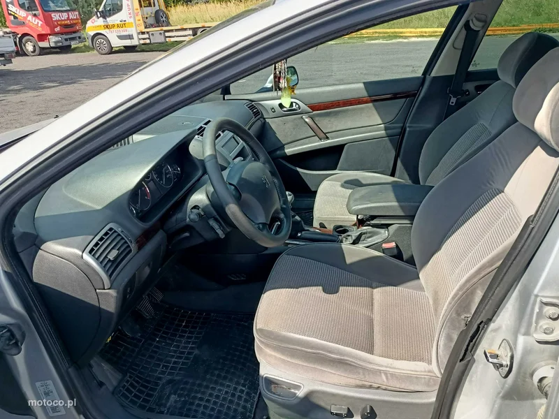Peugeot 407 5