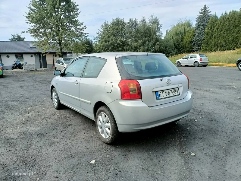 Toyota Corolla E120 3