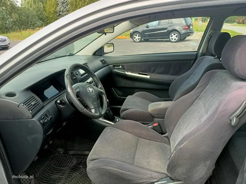 Toyota Corolla E120 5