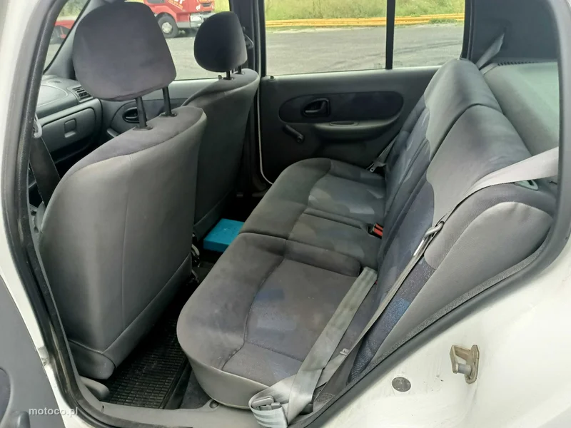 Renault Clio II 6
