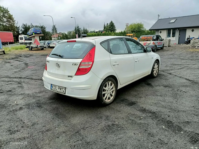 Hyundai i30 4