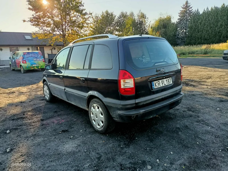 Opel Zafira A 3