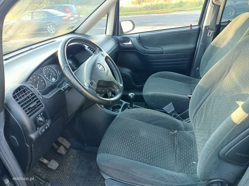 Opel Zafira A 5