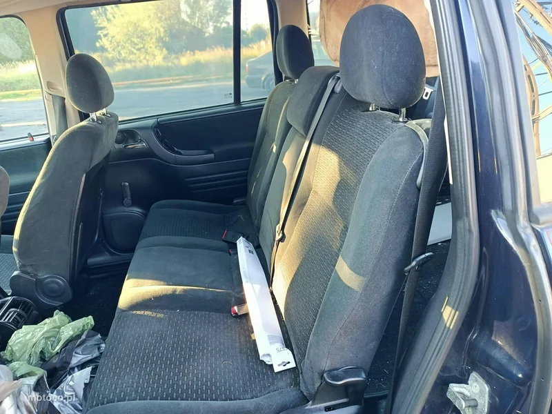 Opel Zafira A 6