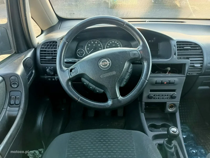 Opel Zafira A 7