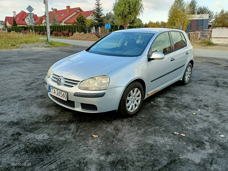 Volkswagen Golf V 2