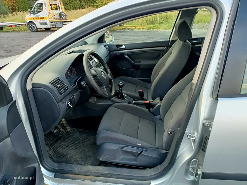 Volkswagen Golf V 5