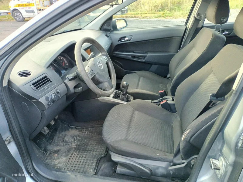 Opel Astra H 5
