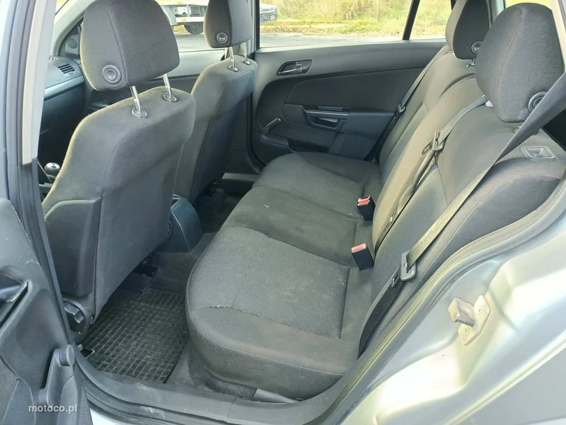 Opel Astra H 6
