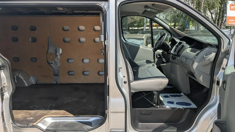 Opel Vivaro 15
