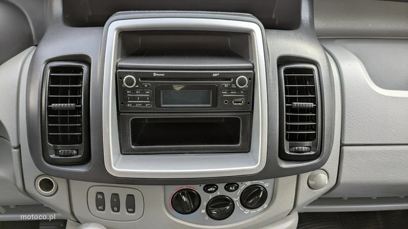 Opel Vivaro 24
