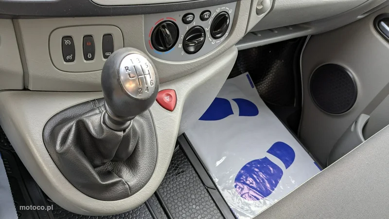 Opel Vivaro 25