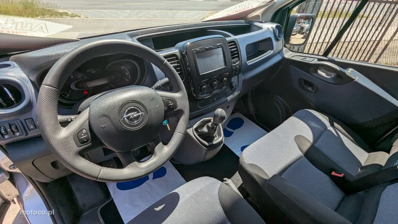 Opel Vivaro 15