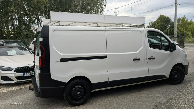 Renault Trafic 12