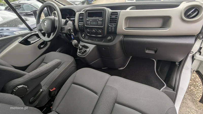 Renault Trafic 19