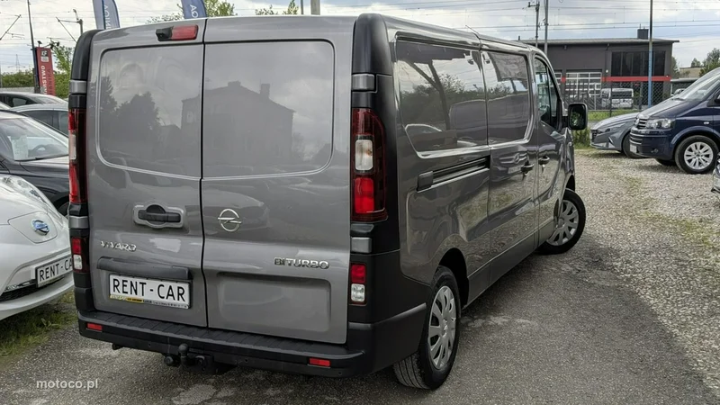 Opel Vivaro 9