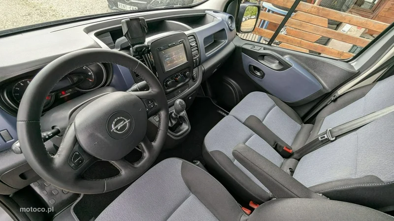 Opel Vivaro 16