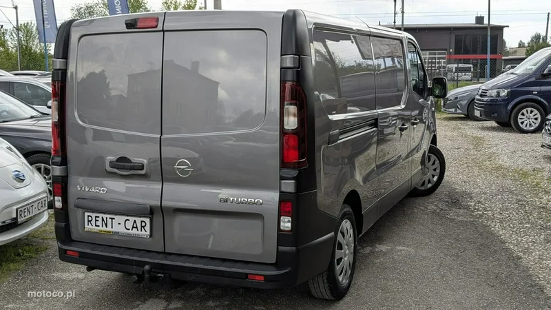 Opel Vivaro 10