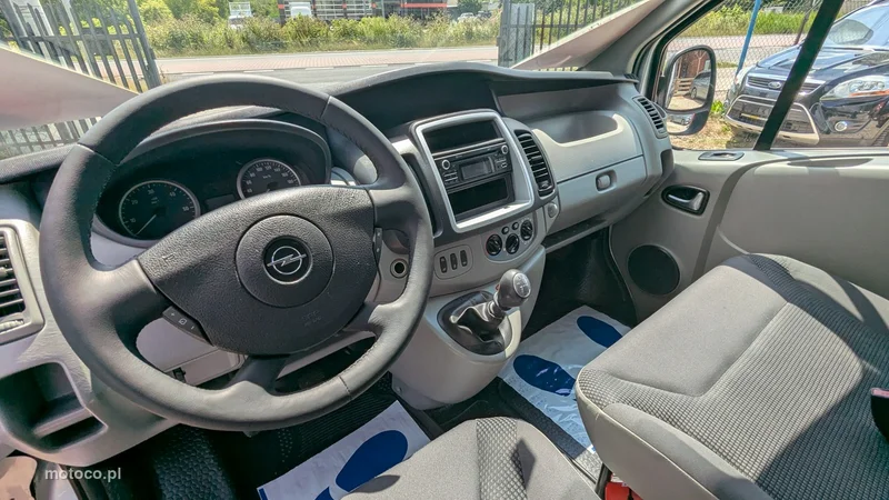 Opel Vivaro 17
