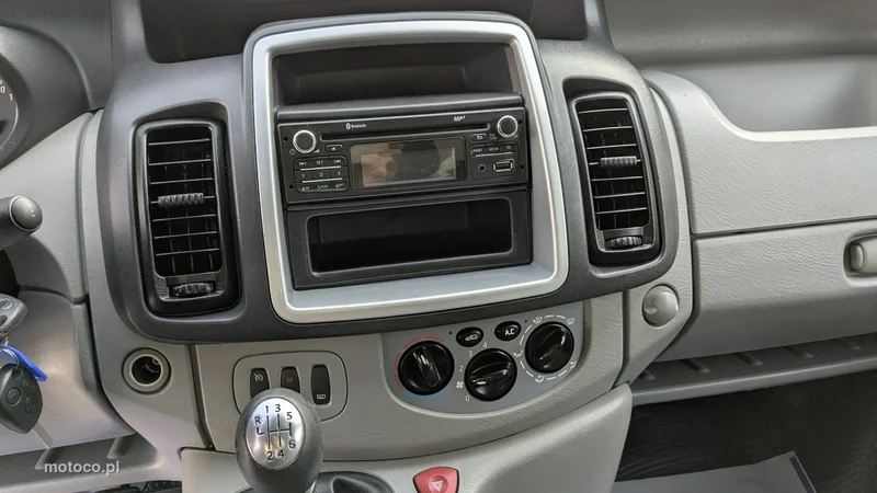 Opel Vivaro 21