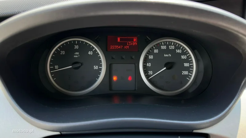 Opel Vivaro 23